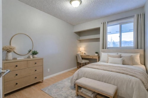 3-8112 36 Avenue Nw, Calgary, AB - Indoor Photo Showing Bedroom