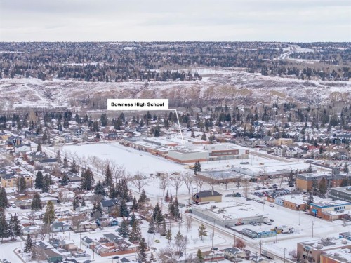 3-8112 36 Avenue Nw, Calgary, AB - Outdoor With View