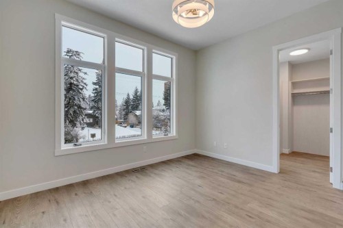 8631 48 Avenue Nw, Calgary, AB - Indoor Photo Showing Other Room