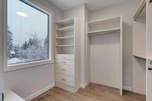 8631 48 Avenue Nw, Calgary, AB - Indoor