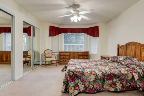 3204-3204 Sienna Park Green Sw, Calgary, AB - Indoor Photo Showing Bedroom