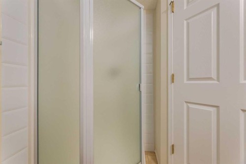 3204-3204 Sienna Park Green Sw, Calgary, AB - Indoor Photo Showing Bathroom