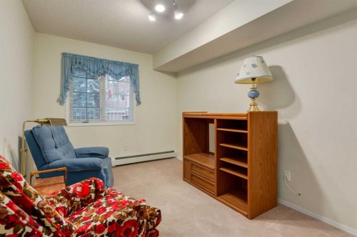 3204-3204 Sienna Park Green Sw, Calgary, AB - Indoor Photo Showing Other Room