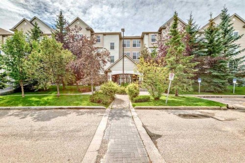 411-2000 Applevillage Court Se, Calgary, AB - Outdoor
