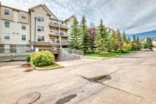 411-2000 Applevillage Court Se, Calgary, AB - Outdoor With Balcony