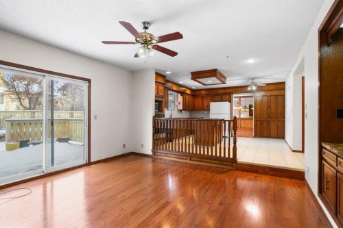 40 Edforth Road Nw, Calgary, AB - Indoor