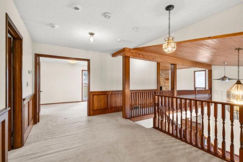 40 Edforth Road Nw, Calgary, AB - Indoor Photo Showing Other Room