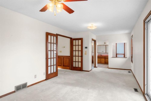 40 Edforth Road Nw, Calgary, AB - Indoor Photo Showing Other Room