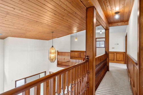 40 Edforth Road Nw, Calgary, AB - Indoor Photo Showing Other Room