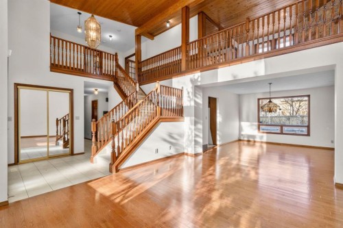 40 Edforth Road Nw, Calgary, AB - Indoor Photo Showing Other Room