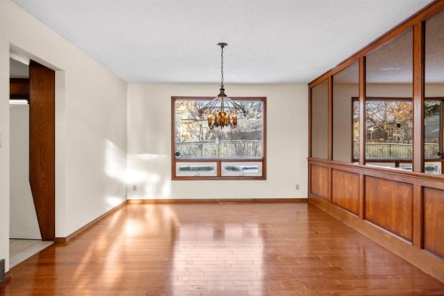 40 Edforth Road Nw, Calgary, AB - Indoor Photo Showing Other Room