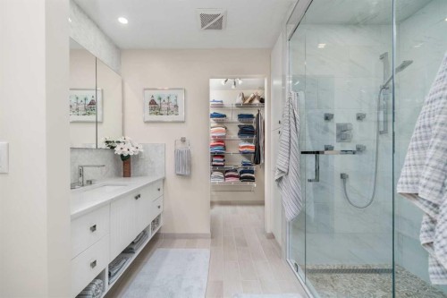 232 Oakmere Place, Chestermere, AB - Indoor Photo Showing Bedroom