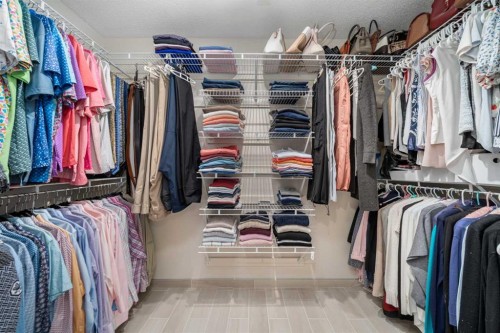 232 Oakmere Place, Chestermere, AB - Indoor Photo Showing Bathroom