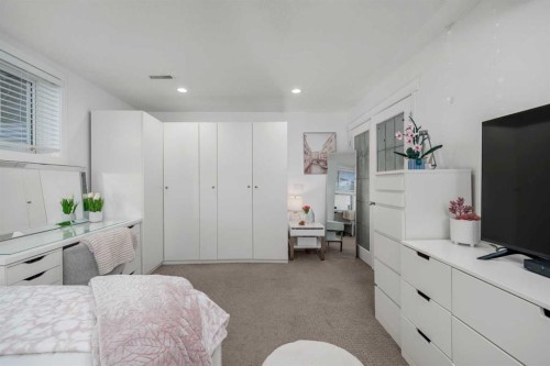 232 Oakmere Place, Chestermere, AB - Indoor Photo Showing Other Room