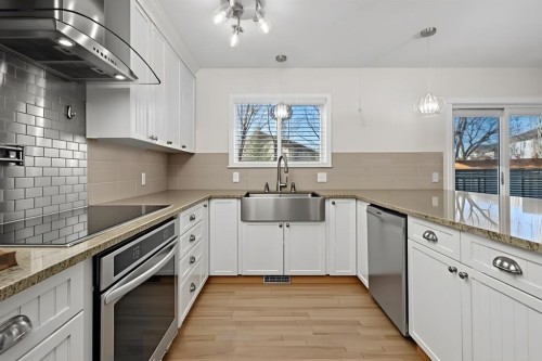 232 Oakmere Place, Chestermere, AB - Indoor Photo Showing Other Room