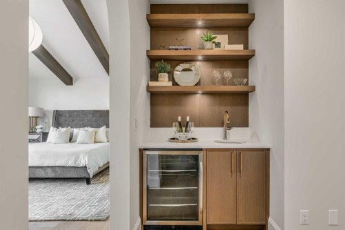 518 33 Avenue Sw, Calgary, AB - Indoor