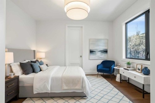 518 33 Avenue Sw, Calgary, AB - Indoor Photo Showing Bedroom