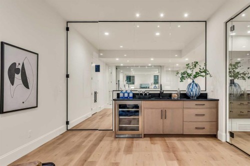 518 33 Avenue Sw, Calgary, AB - Indoor