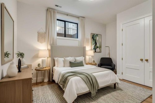 518 33 Avenue Sw, Calgary, AB - Indoor Photo Showing Bedroom