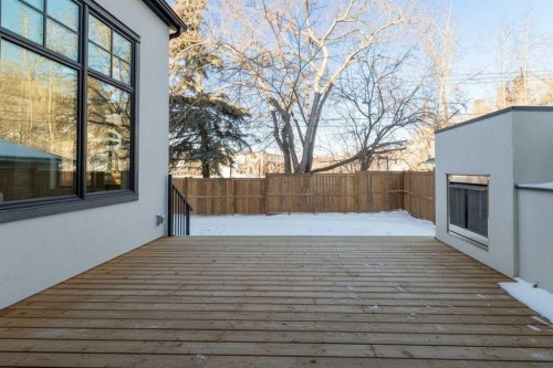 518 33 Avenue Sw, Calgary, AB - Outdoor With Exterior