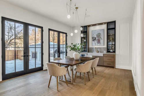 518 33 Avenue Sw, Calgary, AB - Indoor Photo Showing Dining Room