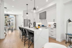 2503 20 Street SW Calgary, AB T2T 4Z4