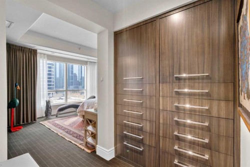 804-690 Princeton Way Sw, Calgary, AB - Indoor Photo Showing Other Room