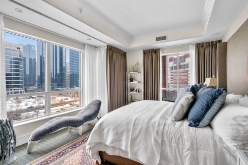 804-690 Princeton Way Sw, Calgary, AB - Indoor Photo Showing Bedroom