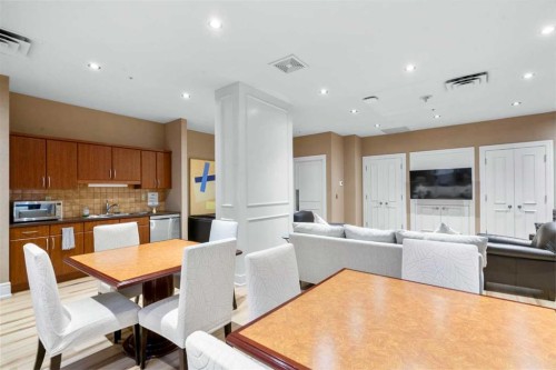 804-690 Princeton Way Sw, Calgary, AB - Indoor Photo Showing Dining Room