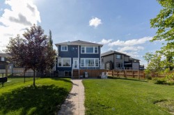 33 Silverado Crest Bay SW Calgary, AB T2X 2B3