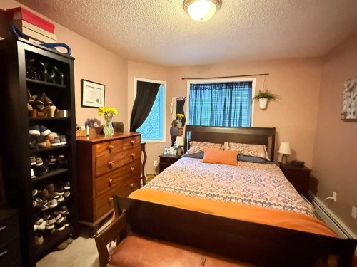 217-30 Sierra Morena Mews Sw, Calgary, AB - Indoor Photo Showing Bedroom