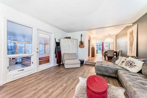 107 Fawn Crescent Se, Calgary, AB - Indoor Photo Showing Living Room
