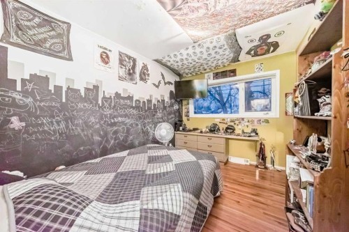 107 Fawn Crescent Se, Calgary, AB - Indoor Photo Showing Bedroom