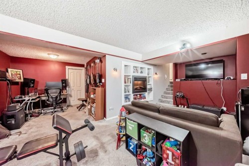 107 Fawn Crescent Se, Calgary, AB - Indoor