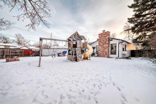 107 Fawn Crescent Se, Calgary, AB - Outdoor