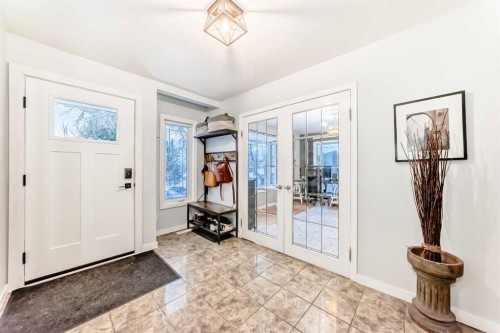 107 Fawn Crescent Se, Calgary, AB - Indoor Photo Showing Other Room