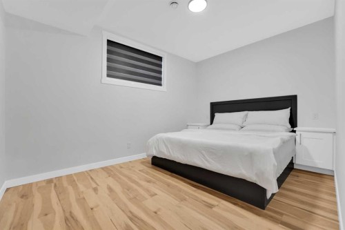 216 99 Avenue Se, Calgary, AB - Indoor Photo Showing Bedroom