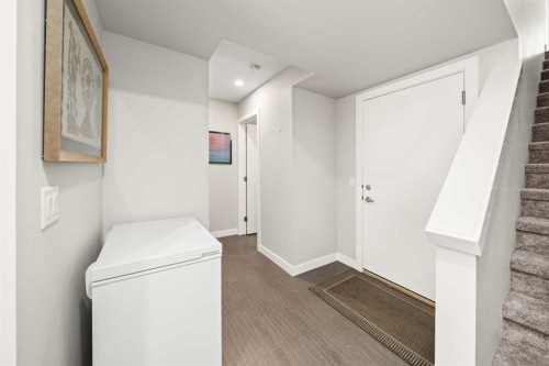 512 Drake Landing Wynd, Okotoks, AB - Indoor Photo Showing Laundry Room