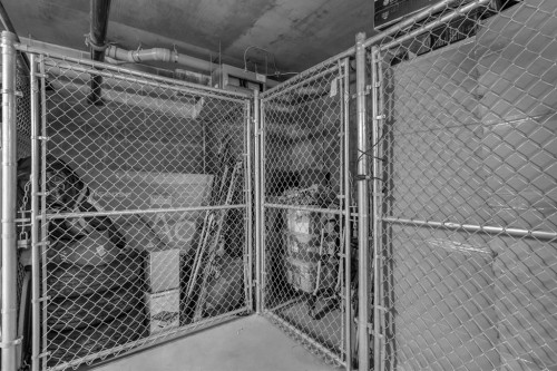 304-518 33 Street Nw, Calgary, AB - Indoor With Storage