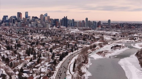 304-518 33 Street Nw, Calgary, AB - Outdoor With View