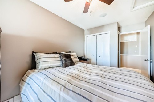 10-21 Mckenzie Towne Gate Se, Calgary, AB - Indoor Photo Showing Bedroom