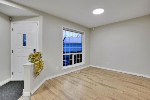 58 Lakeview Bay, Chestermere, AB - Indoor Photo Showing Other Room