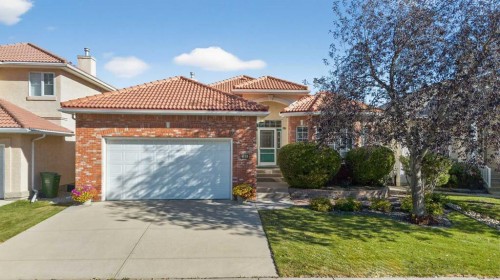 108 Hamptons Heights Nw, Calgary, AB - Outdoor