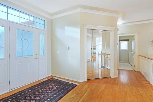 108 Hamptons Heights Nw, Calgary, AB - Indoor Photo Showing Other Room