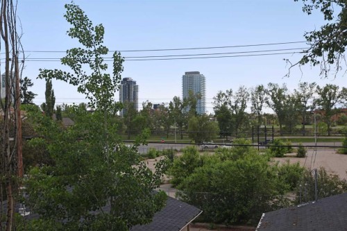 1707 Broadview Road Nw, Calgary, AB - Outdoor