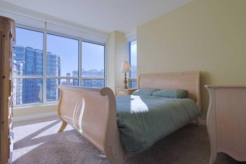 609-16 Varsity Estates Circle Nw, Calgary, AB - Indoor Photo Showing Bedroom