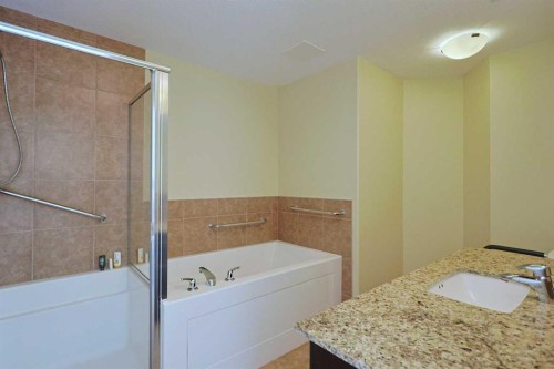 609-16 Varsity Estates Circle Nw, Calgary, AB - Indoor Photo Showing Bathroom