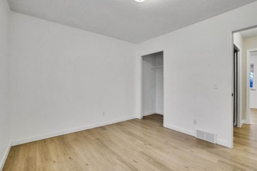 58 Lakeview Bay, Chestermere, AB 