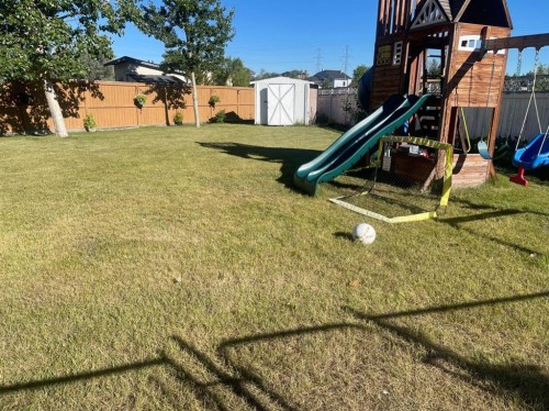 58 Lakeview Bay, Chestermere, AB 