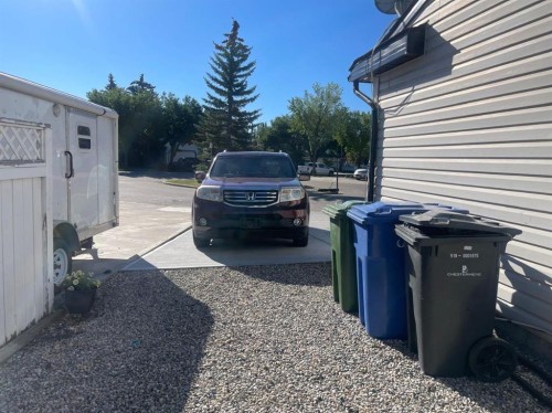 58 Lakeview Bay, Chestermere, AB 